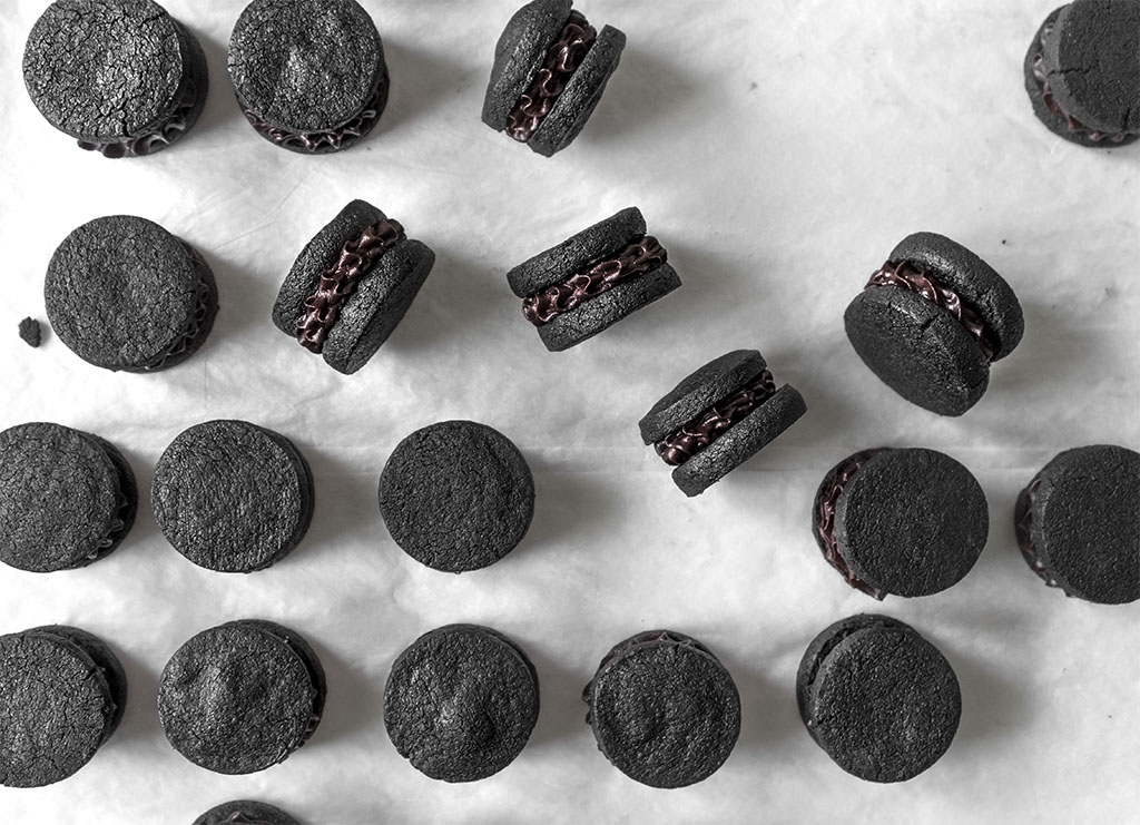Chocolate "O" cookies. Galletas de chocolate. Ottolhengi chocolate cookies. Sweet. Libro "Dulce" de Ottolenghi