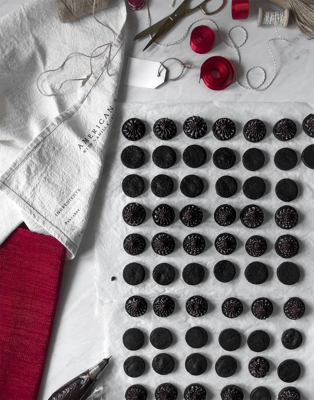 Chocolate "O" cookies. Galletas de chocolate. Ottolhengi chocolate cookies. Sweet. Libro "Dulce" de Ottolenghi