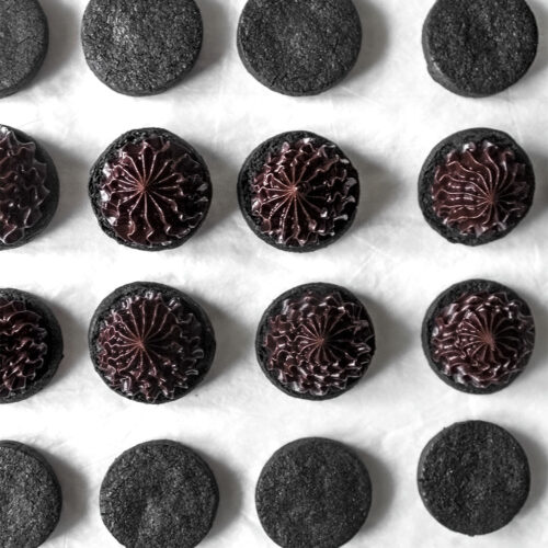 Chocolate "O" cookies. Galletas de chocolate. Ottolhengi chocolate cookies. Sweet. Libro "Dulce" de Ottolenghi