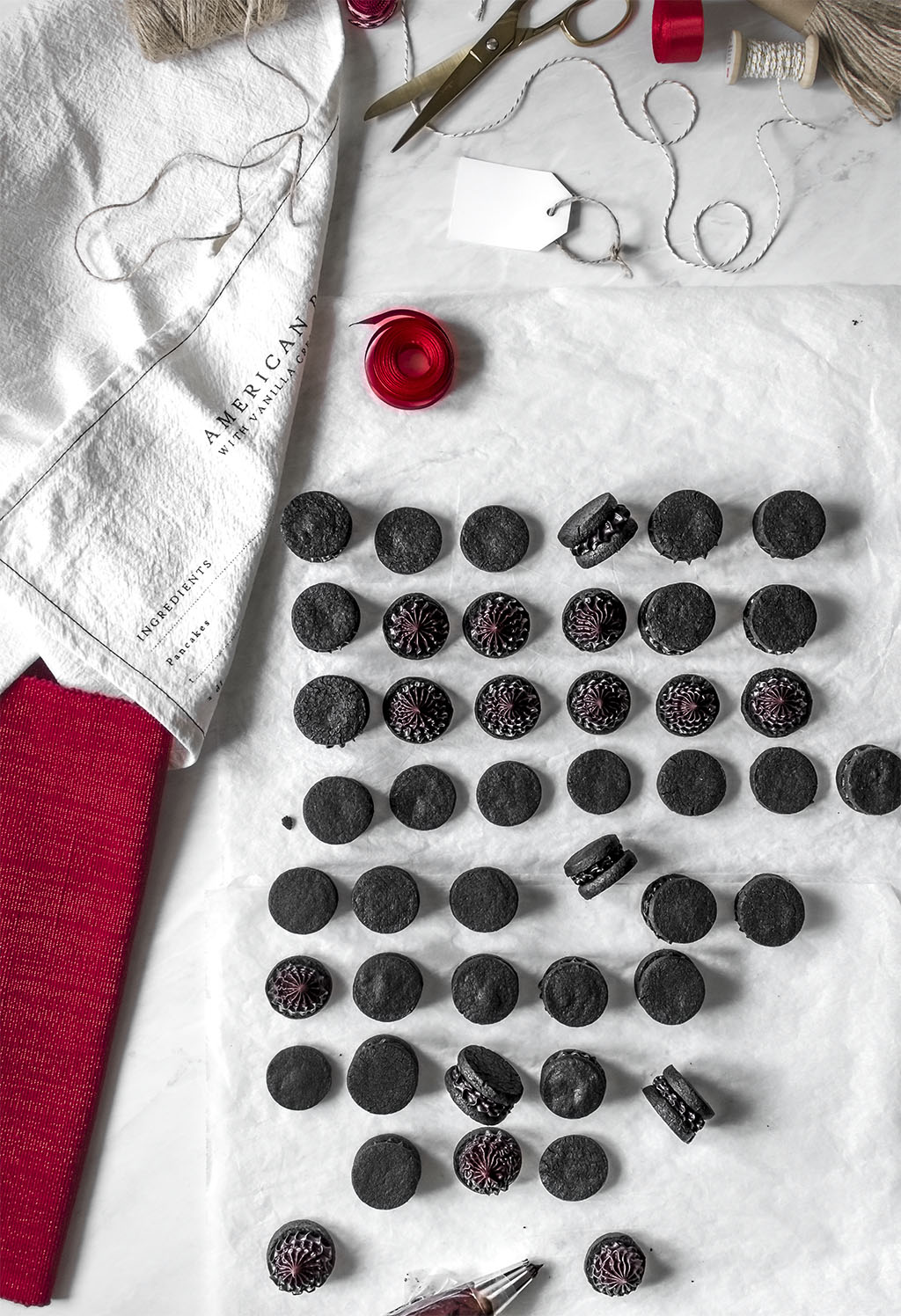 Chocolate "O" cookies. Galletas de chocolate. Ottolhengi chocolate cookies. Sweet. Libro "Dulce" de Ottolenghi